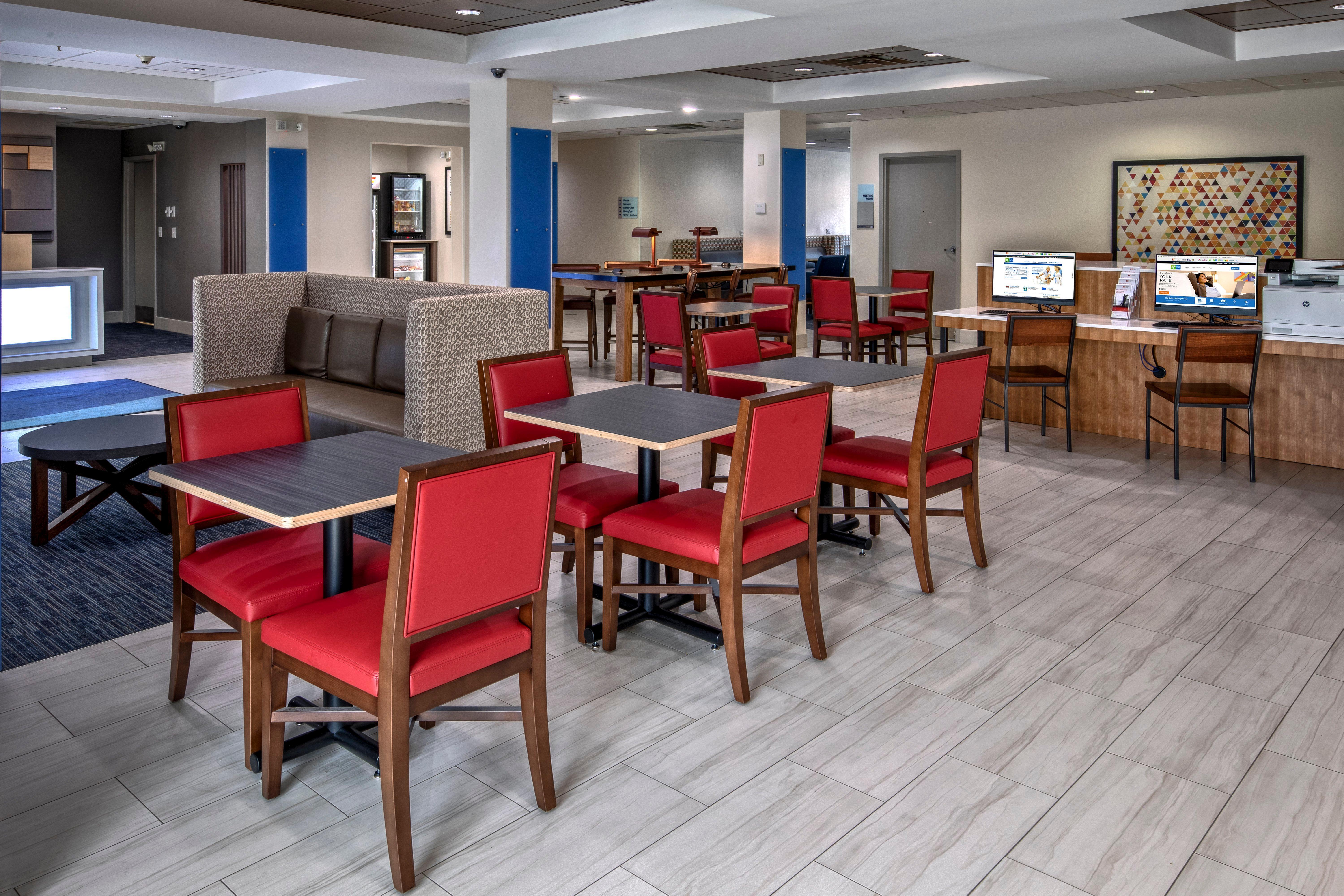Holiday Inn Express Hotel & Suites Smyrna-Nashville Area By Ihg Bagian luar foto